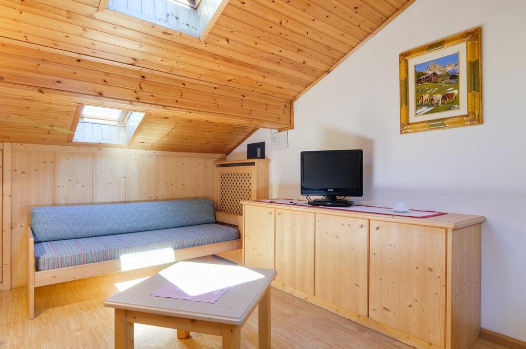 Appartamenti Cesa Maria Mountain Hospitality Canazei Dış mekan fotoğraf